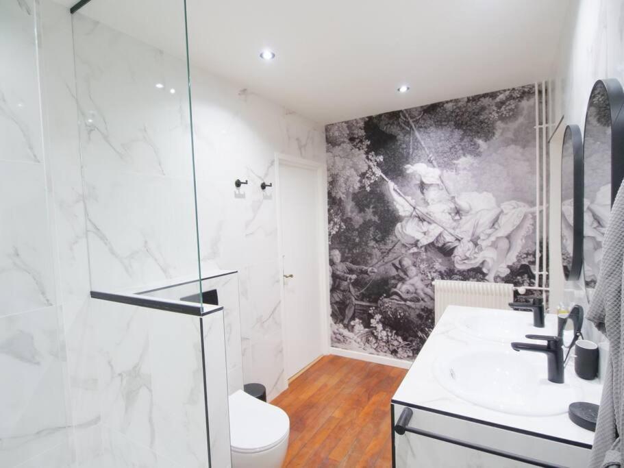 Charme Et Modernite Au Coeur Du Quartier St Louis Apartment Versailles Exterior photo