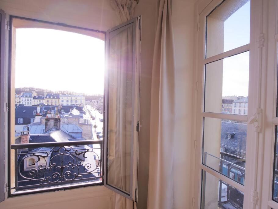 Charme Et Modernite Au Coeur Du Quartier St Louis Apartment Versailles Exterior photo